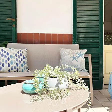 Holihome Wave Living شقة